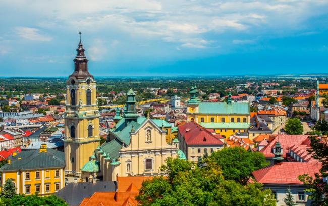 Пригода на вікенд: "Безвізовий" Перемишль, затишний Львів і унікальний замок у місті Жовква