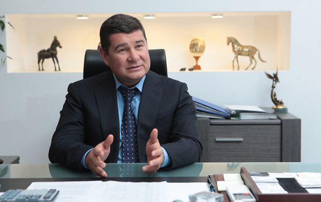 Онищенко заявил, что будет доказывать "абсурдность" обвинений против него в лондонском суде