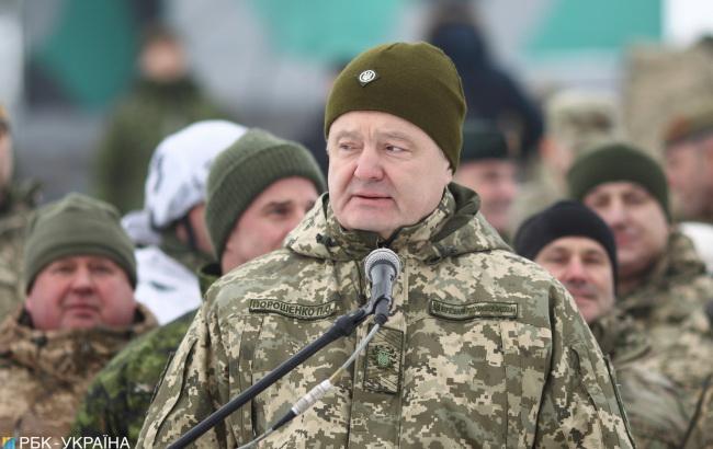Порошенко: десантники ВСУ передислоцируются на границу с Россией