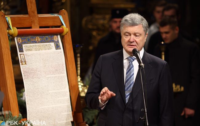 Порошенко наградил орденами митрополитов, которые перешли в ПЦУ