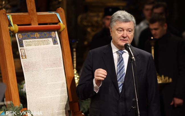 Порошенко подписал закон о переходе приходов в ПЦУ