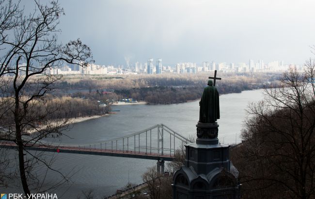 Пасмурно, но местами до +10 градусов: прогноз погоды на сегодня