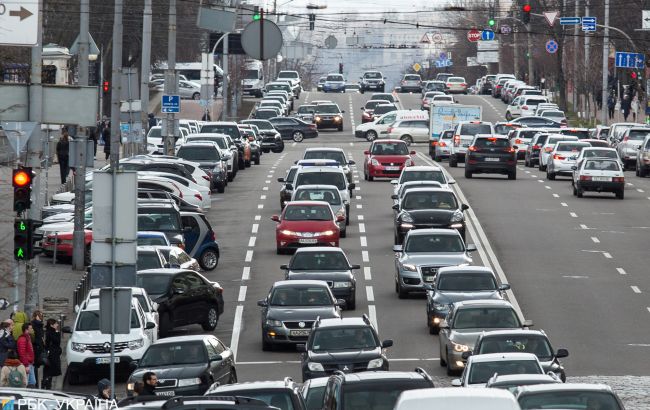 Бензин дешевеет после публикации новой предельной цены, автогаз подорожал