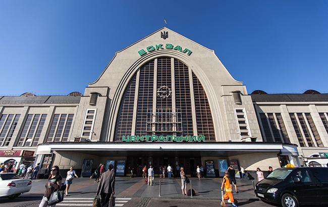 Информация о взрывчатке на ж/д вокзале в Киеве не подтвердилась