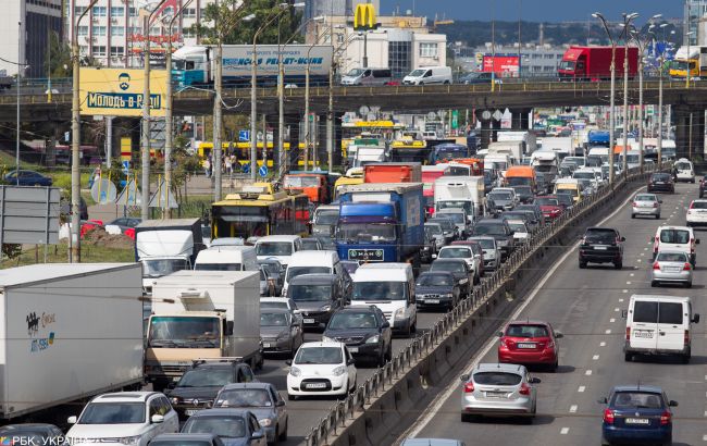 Накануне выходных Киев сковали пробки: какие улицы следует объехать