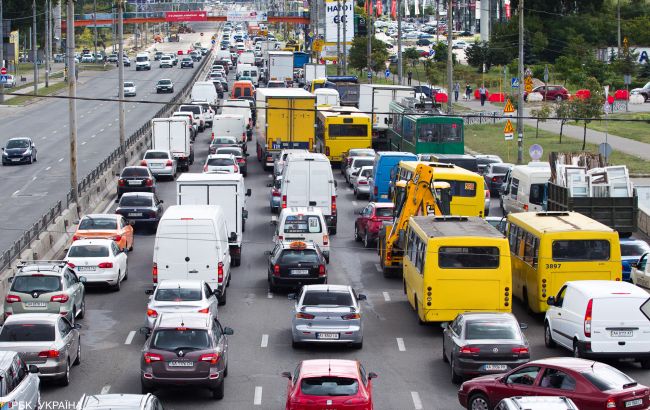 Зростання цін на бензин призупинилося: скільки коштує паливо на АЗС