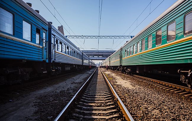 Из-за взрывов в Калиновке "Укрзализныця" изменила маршрут 47 поездов