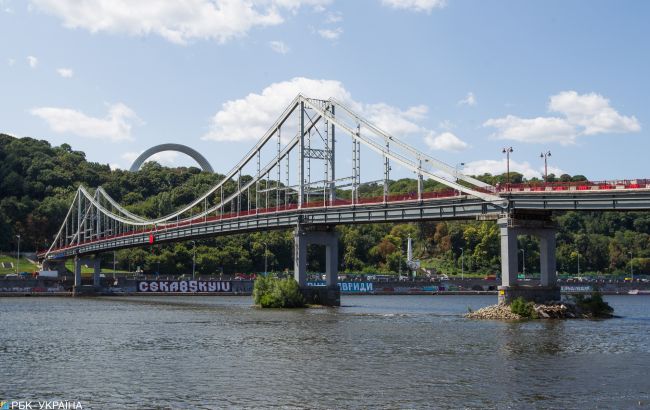 На Днепре возобновилась речная навигация. Ее хотят сделать круглогодичной