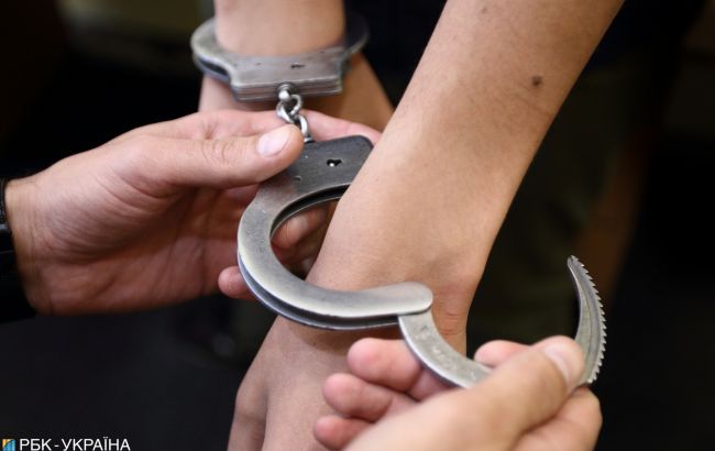 У Житомирі співробітниця ліцею виправдовувала вторгнення РФ. Її затримали