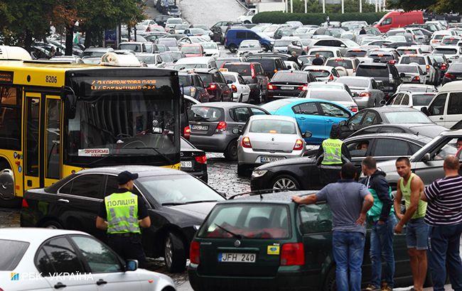 Центр Киева остановился в пробках