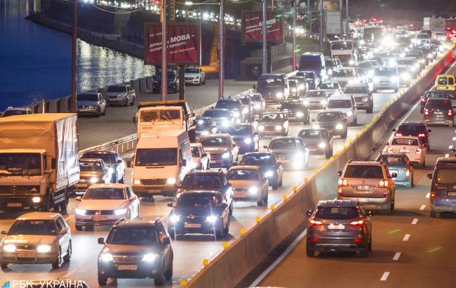 Цены на бензин и дизтопливо снижаются: цены на АЗС