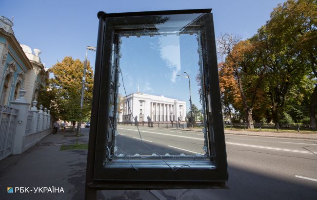 Звезды с экрана: зачем эстрадные певцы собрались идти на выборы в Раду
