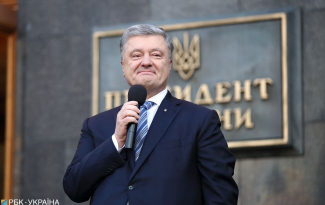 Порошенко: Зеленський пропонував виборцям "кульки"