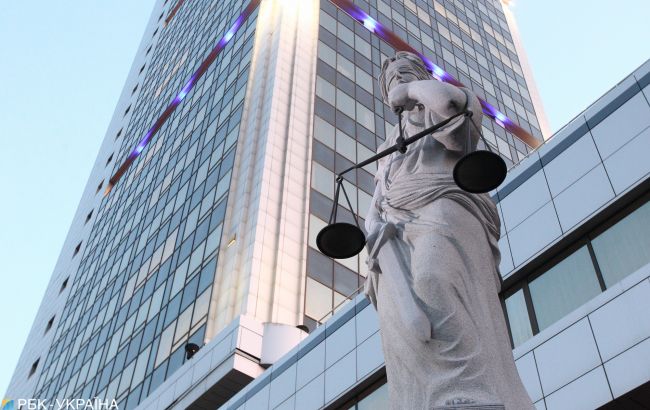Хозсуд приостановил дело АМКУ о принудительном взыскании 6,5 млрд грн у табачных&nbsp;компаний