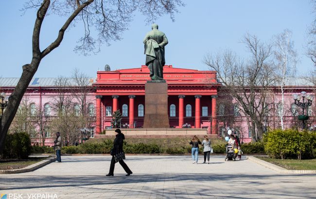 В центре Киева закроют движение автотранспорта из-за новогоднего парада