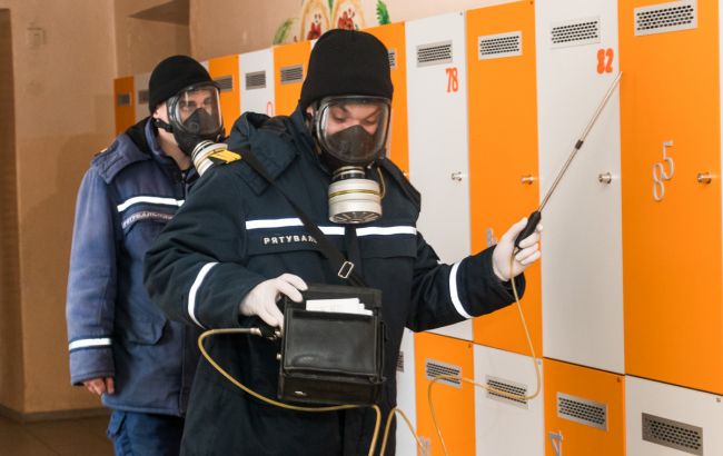 В Днепре распылили газ в школе, есть пострадавшие