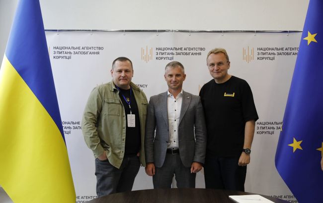 Дніпро підписав декларацію з НАЗК про доброчесність і спільну роботу