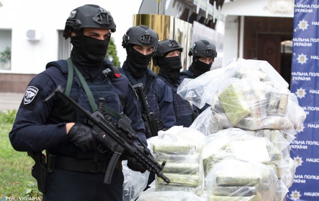 Перевозили кокаин в бананах: в Одесской области блокировали контрабанду наркотиков