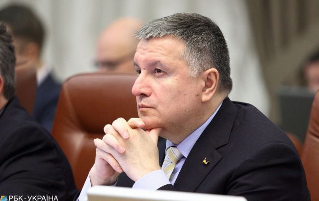 Аваков: трем церковникам выписали штрафы за многолюдные богослужения