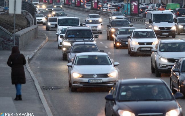В Киеве утром образовались многочисленные пробки