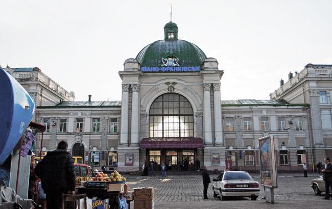 В Ивано-Франковске расследуют факт ложного сообщения о минировании вокзала