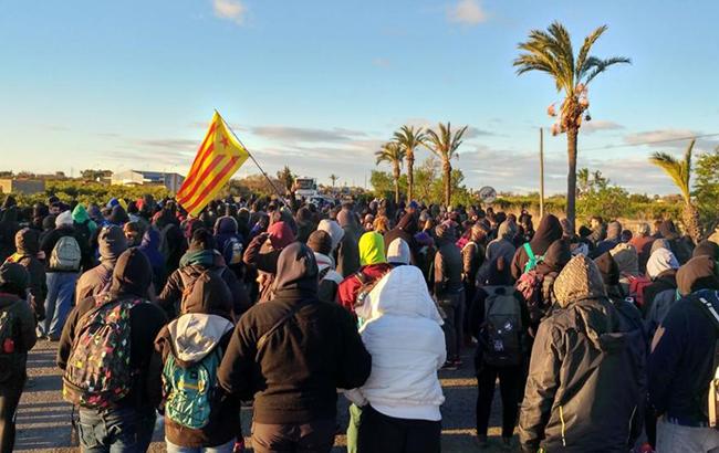 Протесты в Каталонии: сторонники независимости заблокировали основные автомагистрали региона