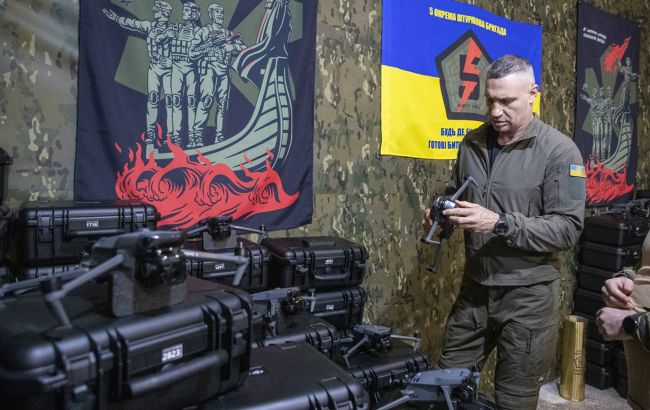 Кличко привіз бійцям на Донбас та під Куп&rsquo;янськ допомогу від громади Києва