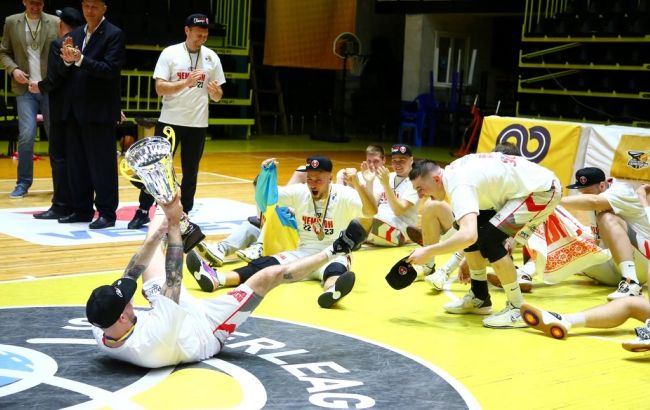 Тріумфатор Вищої ліги отримав право на виступи в баскетбольній Суперлізі