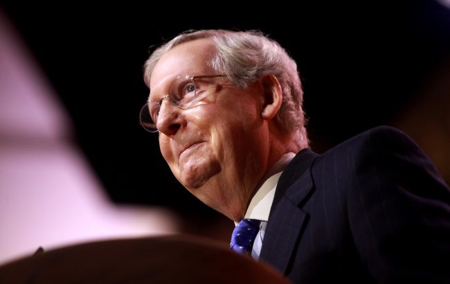 Лідер республіканців у Сенаті США підтримав тимчасовий бюджет без грошей для України