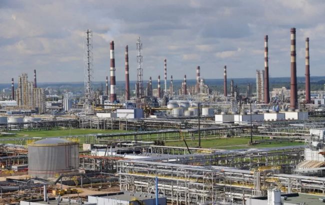 Минус мощности: в России повреждены важные установки одного из крупнейших НПЗ