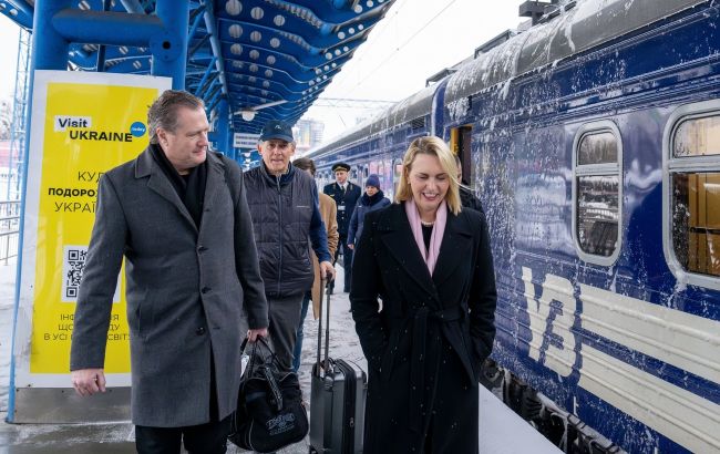 До Києва прибула двопартійна делегація конгресменів США