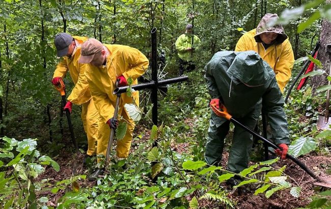 Україна розпочала пошуково-ексгумаційні роботи на території Польщі