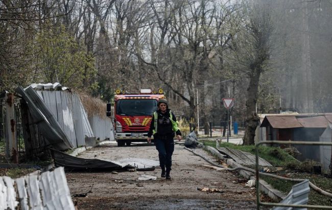 Росія цілий день б'є по Харкову. Постраждали четверо людей