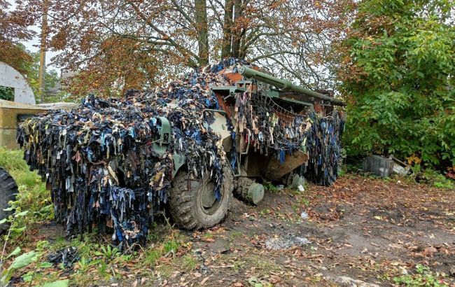 В Чернігівській області виявили схрон з броньованою технікою та боєприпасами (фото)