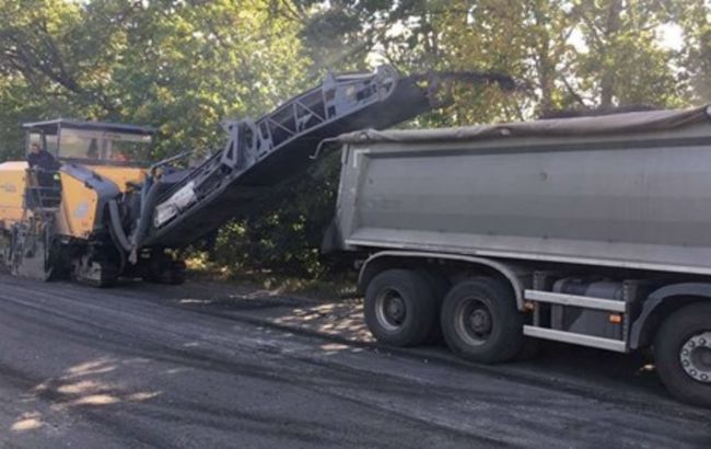 По программе "Большая стройка" стартовал ремонт дороги у прифронтовой Волновахи