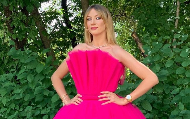 Леди в шляпке: Леся Никитюк очаровала эффектным образом в Праге