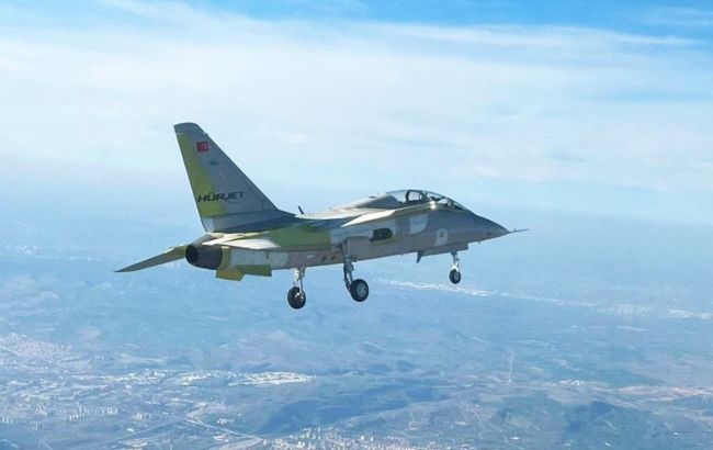 Турецький літак Hurjet здійснив перший успішний політ (відео)