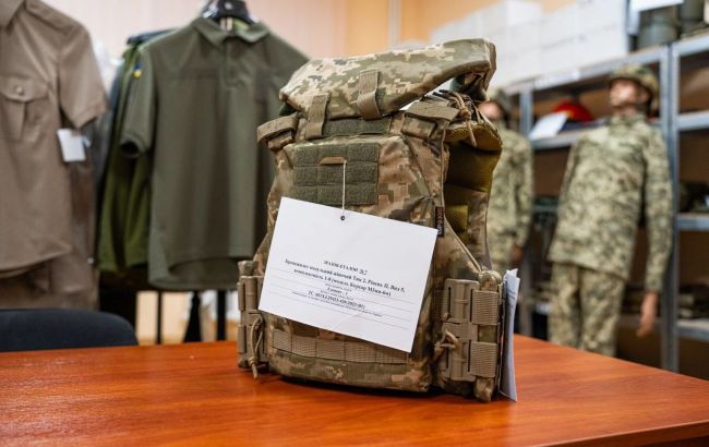 У Міноборони затвердили другий зразок бронежилета для жінок-військових (фото)