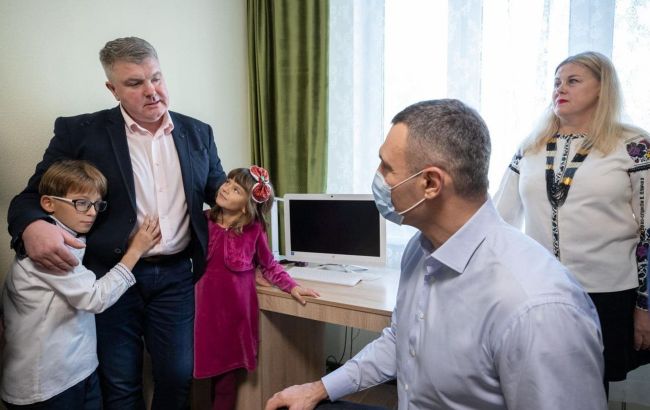 Кличко посетил новосозданный детский дом семейного типа в столице
