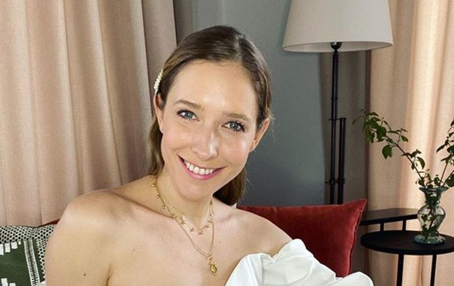 Підкрадається ностальгія: Осадча підкорила вишуканим осіннім образом напередодні важливої дати