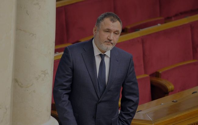 Загрожує до 15 років в'язниці. Нардепу Кузьміну повідомили про підозру у держзраді