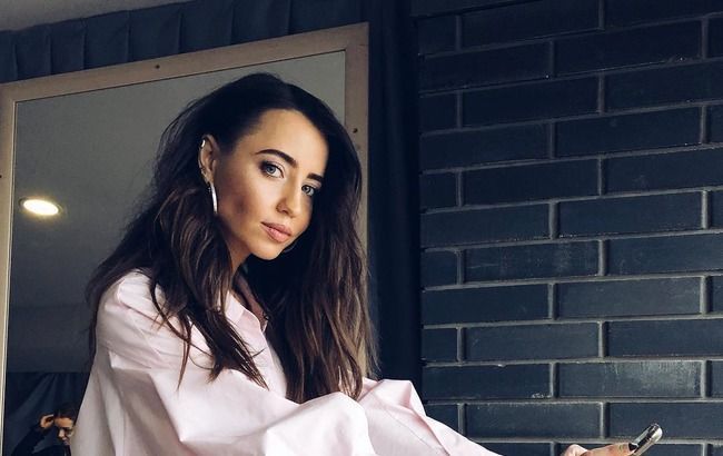 "У чоловіка шорти забрала?" Надя Дорофєєва розбурхала мережу фото "на межі"