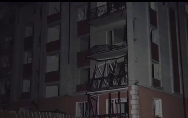 У Чорткові Росія поцілила в будинки, де ховались мешканці з дітьми: відео наслідків