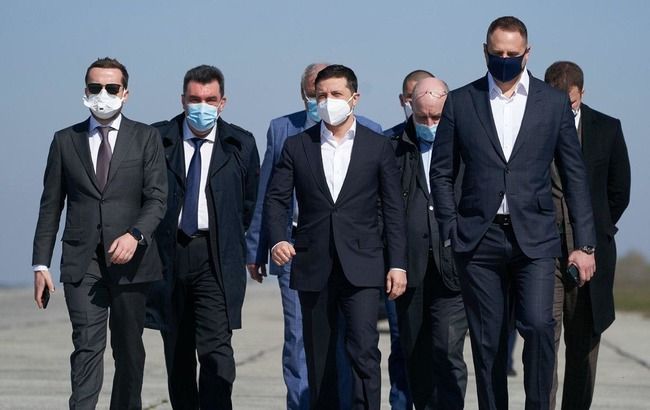 Вся президентская рать: как Зеленский формирует команду власти и кто ему в этом помогает