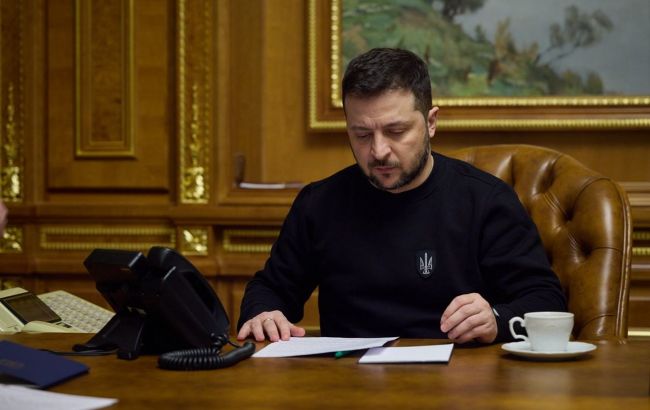 Зеленський обговорив реалізацію "формули миру" з президентом ОАЕ