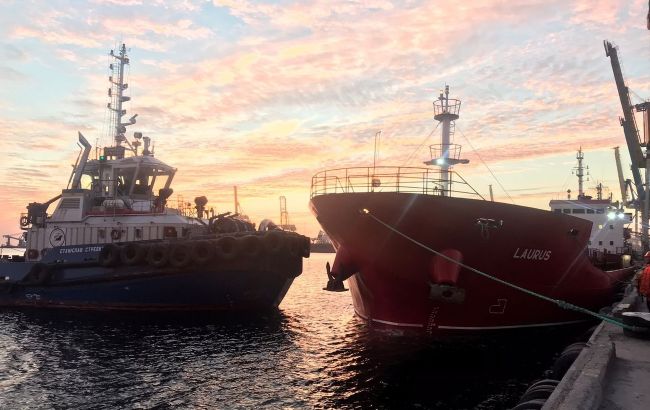 "Зерновий коридор": ще 7 суден вийшли з одеських портів до країн Азії та Європи