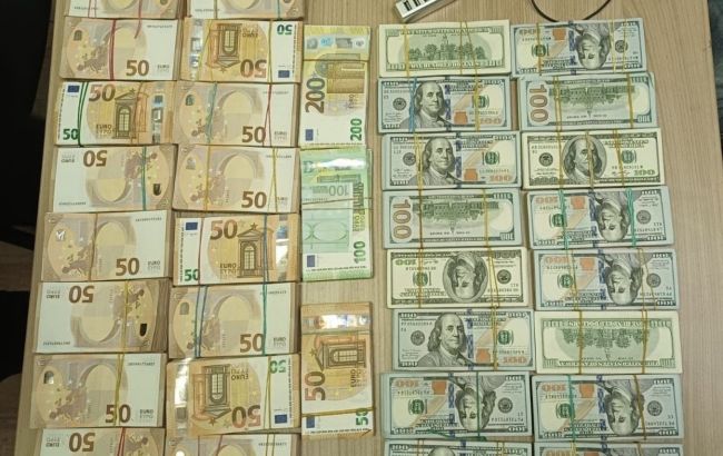 "Схрон" у підлокітнику: українець намагався таємно вивезти 11 млн гривень за кордон