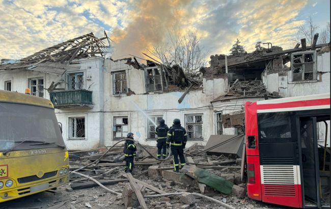 Россияне атаковали Покровск: пять человек ранены, в том числе подросток (фото)