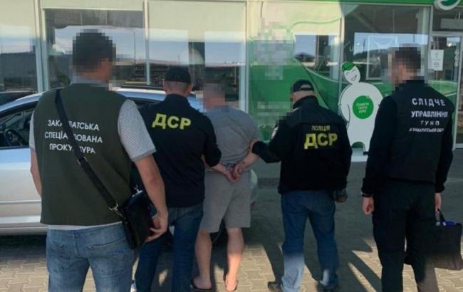 Продавали справки о "инвалидности". Полиция раскрыла схему вывоза призывников за границу