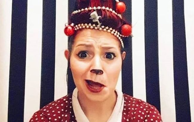 Меховые ногти и елка на голове: сеть покоряют необычные и безумные новогодние бьюти-образы